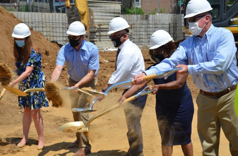 Mayor Gusciora Officiates Affordable Housing Project in North Trenton