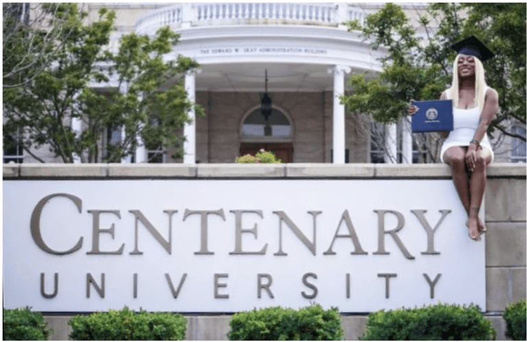 Local Foundation Academy Alumna Receives Scholarship from Borden Perlman