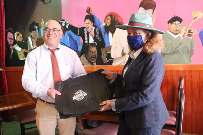 Big Easy First in Changing to Reusable Bags